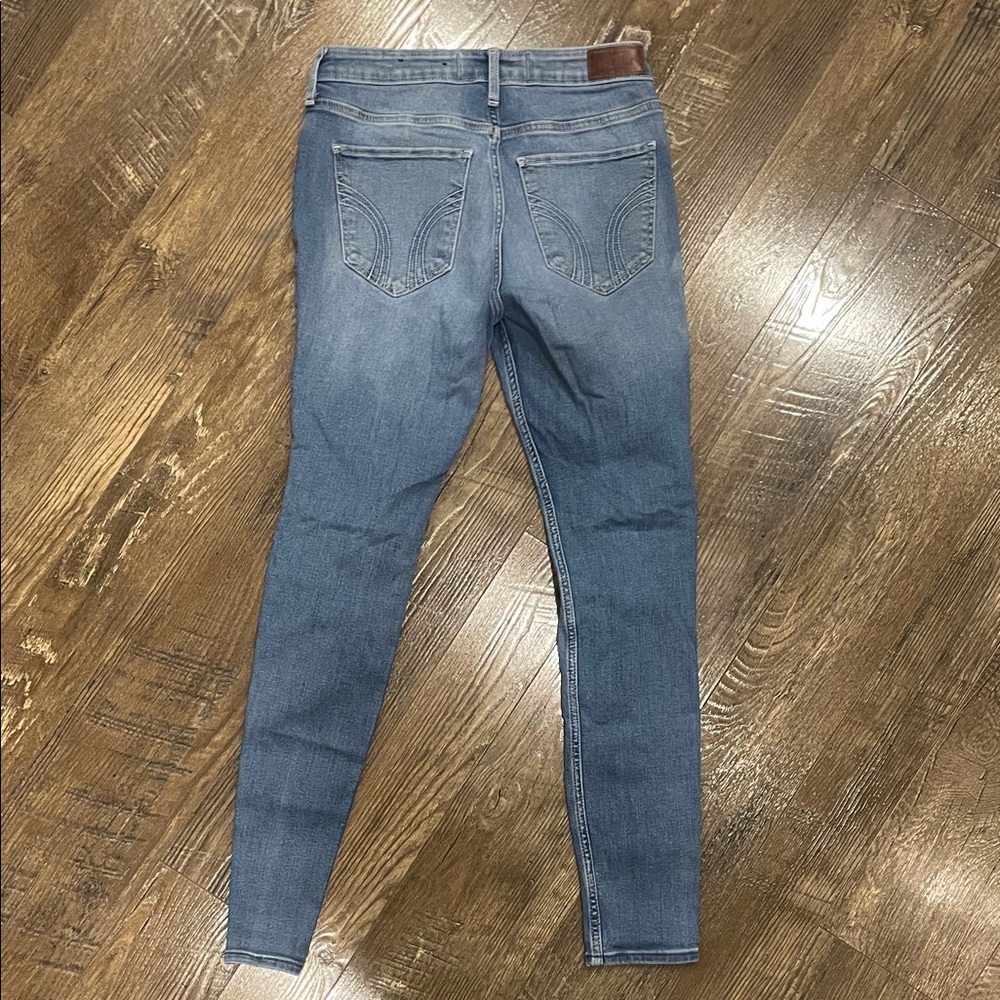 Hollister High Rise Medium Blue Distressed Skinny Jeans Size 28 - Picture 6 of 6